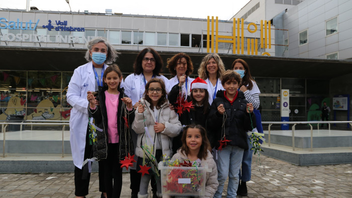 Foto de grup alumnes Fundació Collserola i professionals de Vall d'Hebron