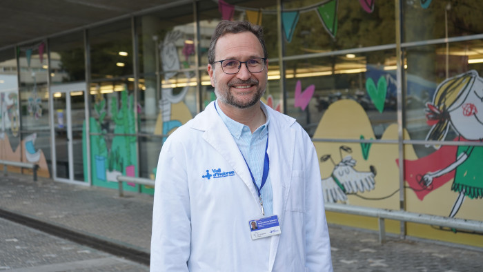 Dr. Lucas Moreno