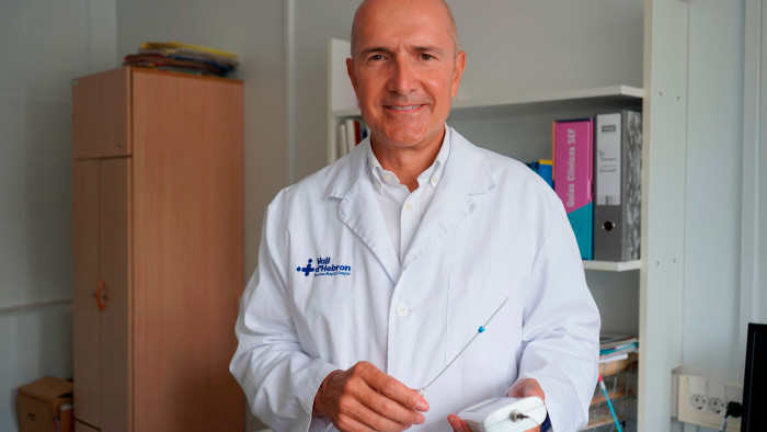 Dr. Julio Herrero