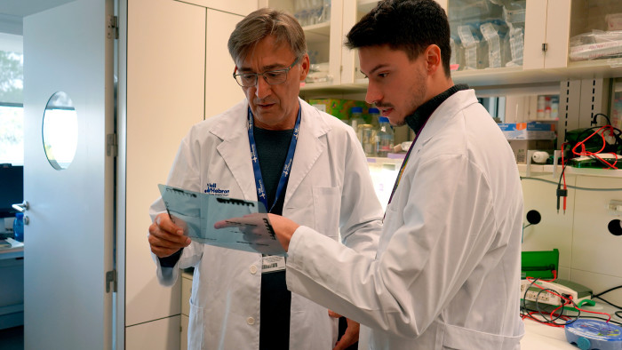 Dr. José Miguel Lizcano i Dr. Sergio Espinosa