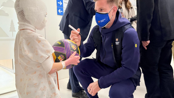 Visita-Vall-Hebron-jugadors-Barça