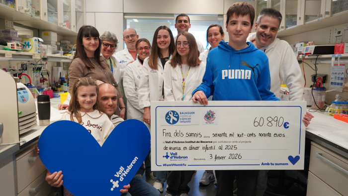 Momento de la entrega del cheque de Fira dels Somnis