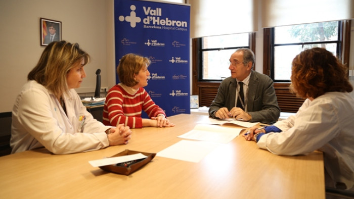 Signatura del conveni entre l'Hospital Vall d'Hebron i Aesclick