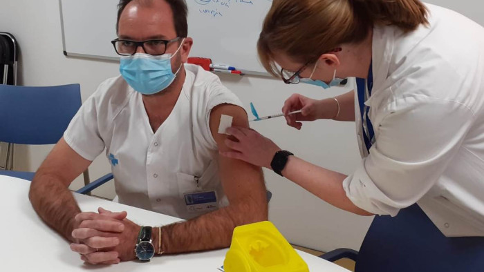 vacunacio Val dHebron covid-19 professionals