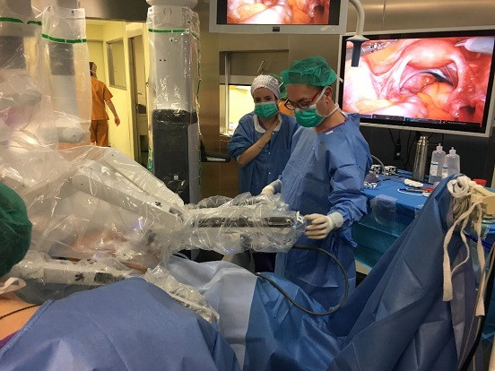 ¿Cómo funciona el robot que hizo historia pediátrica en Vall d’Hebron?